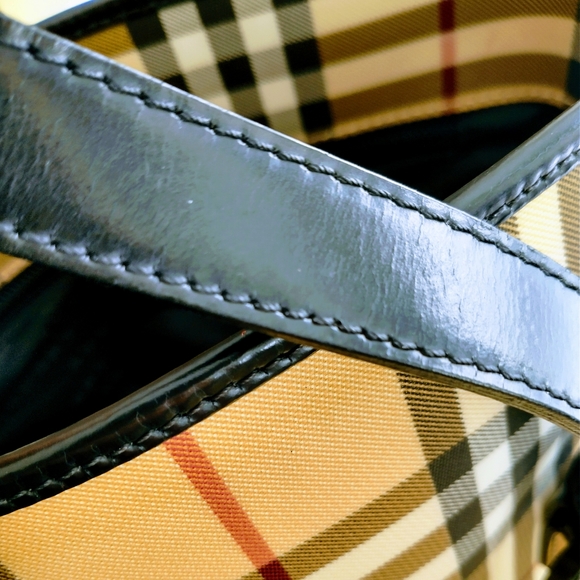 💥Offers Welcome💥 💯 Authentic Burberry Nova Check Bucket Bag - Picture 11 of 15